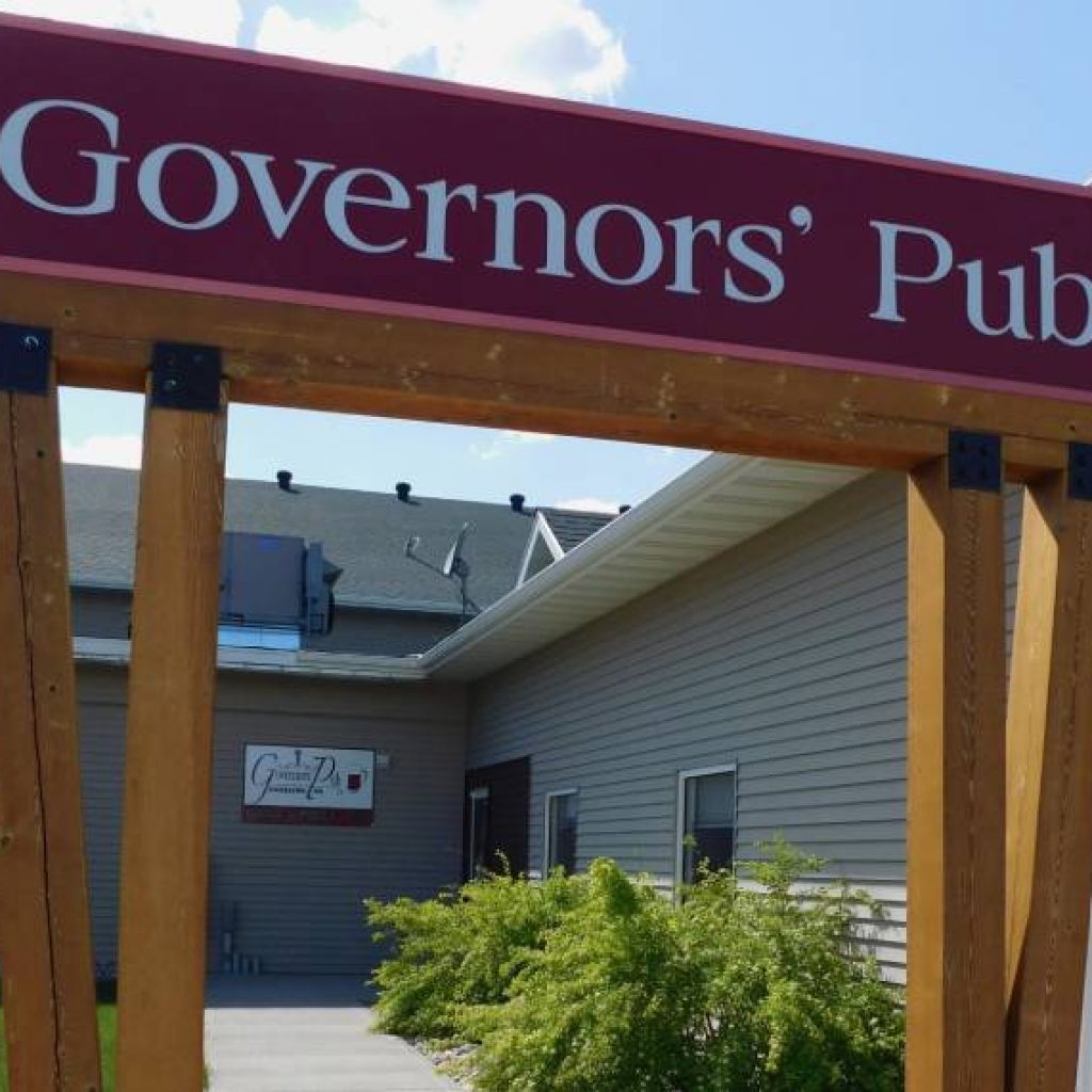 governors' Inn pub board